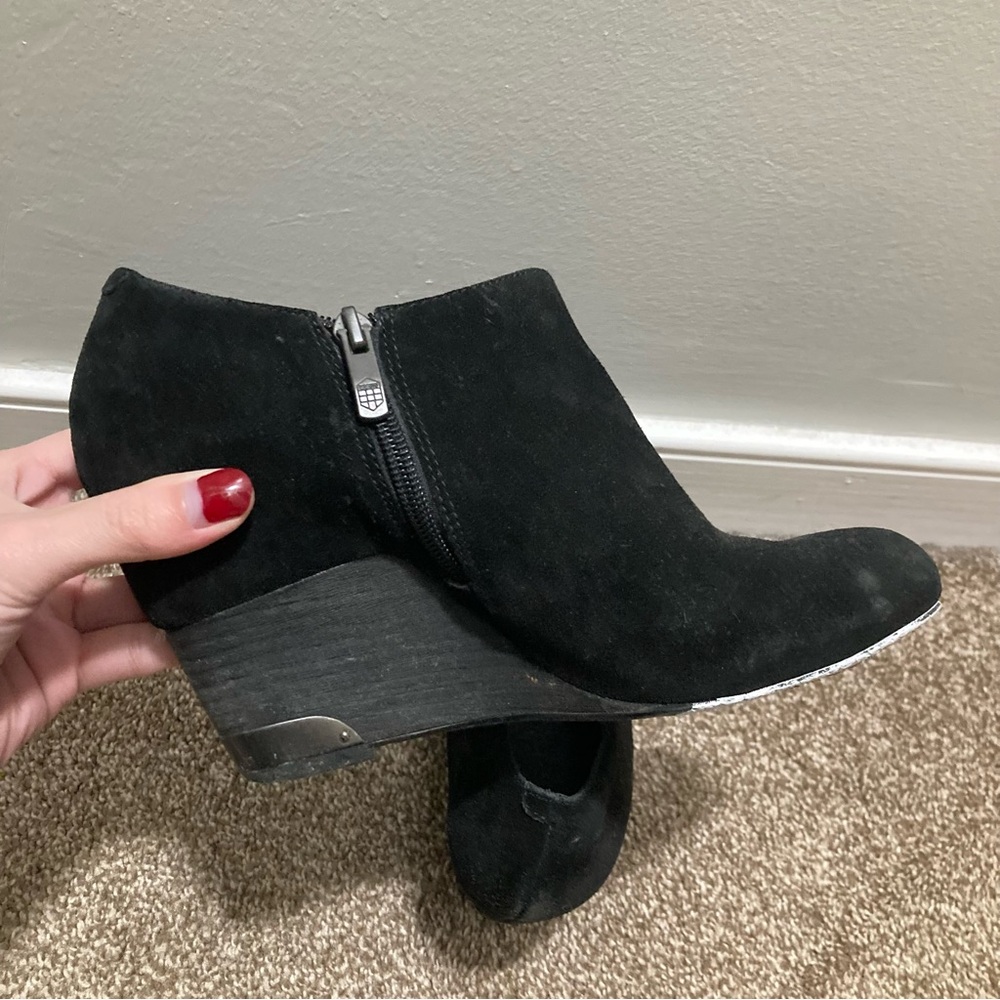 4/$10 - Vince Camuto Heeled Ankle Boots - Picture 2 of 8